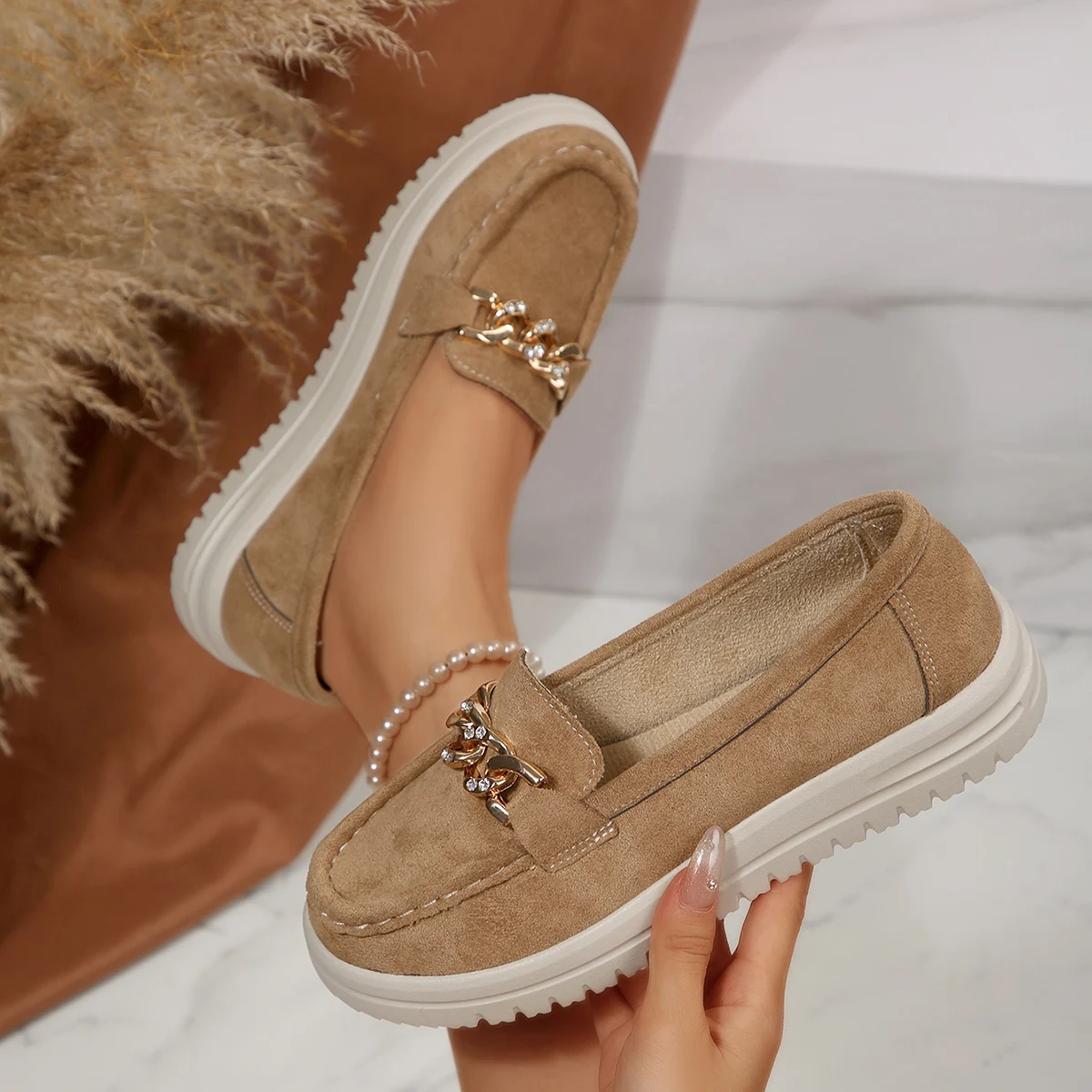 Street Fashion Rome 2025 - Mocasines planos para mujer, novedad de