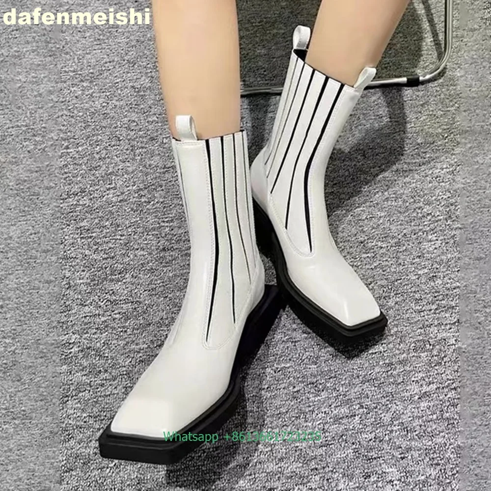 Street Fashion Rome 2025 - Botines de mujer con punta cuadrada