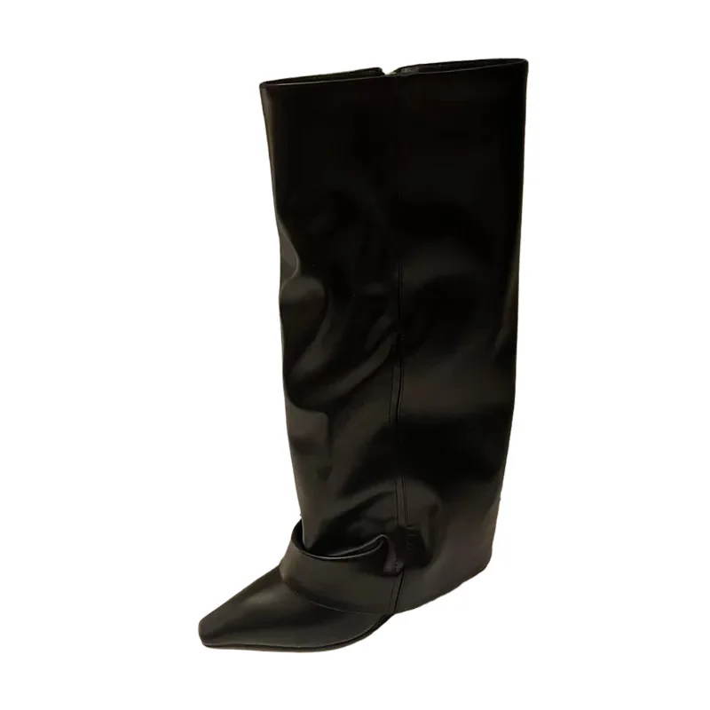 Pantalones de mujer, botas alt - Street Fashion Rome 2025 reseña y precio