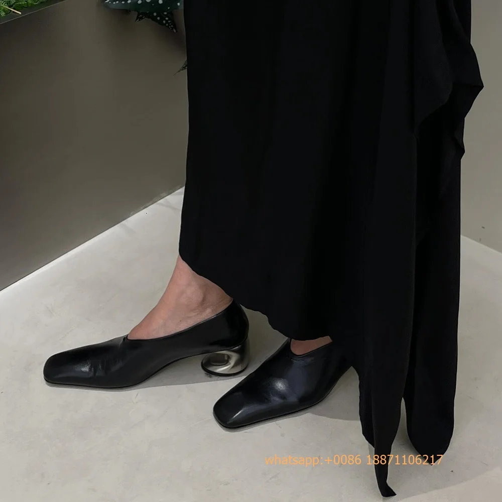 Zapatos de tacón extraño de cu - Street Fashion Rome 2025 reseña y precio