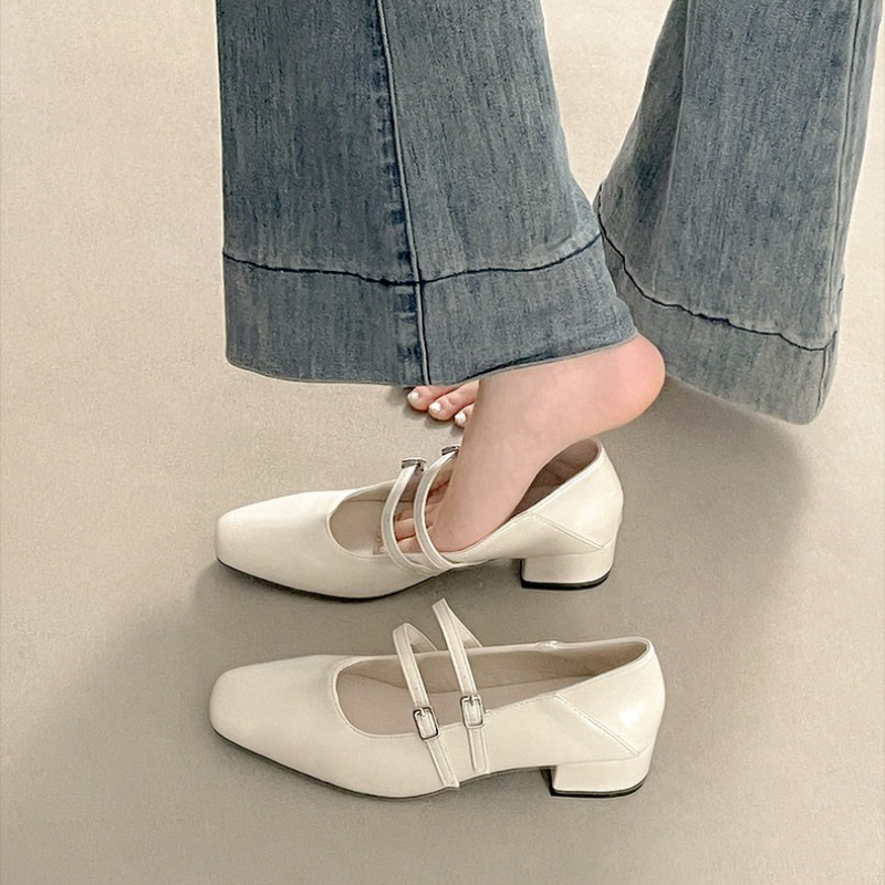 Zapatos Mary Jane plateados de - Street Fashion Shoes reseña y precio